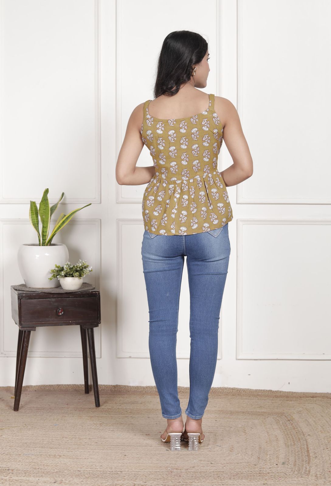 Mustard & White Floral Sleeveless Peplum Top with Scoop Neck | Everyday Chic Wear – Lamenda