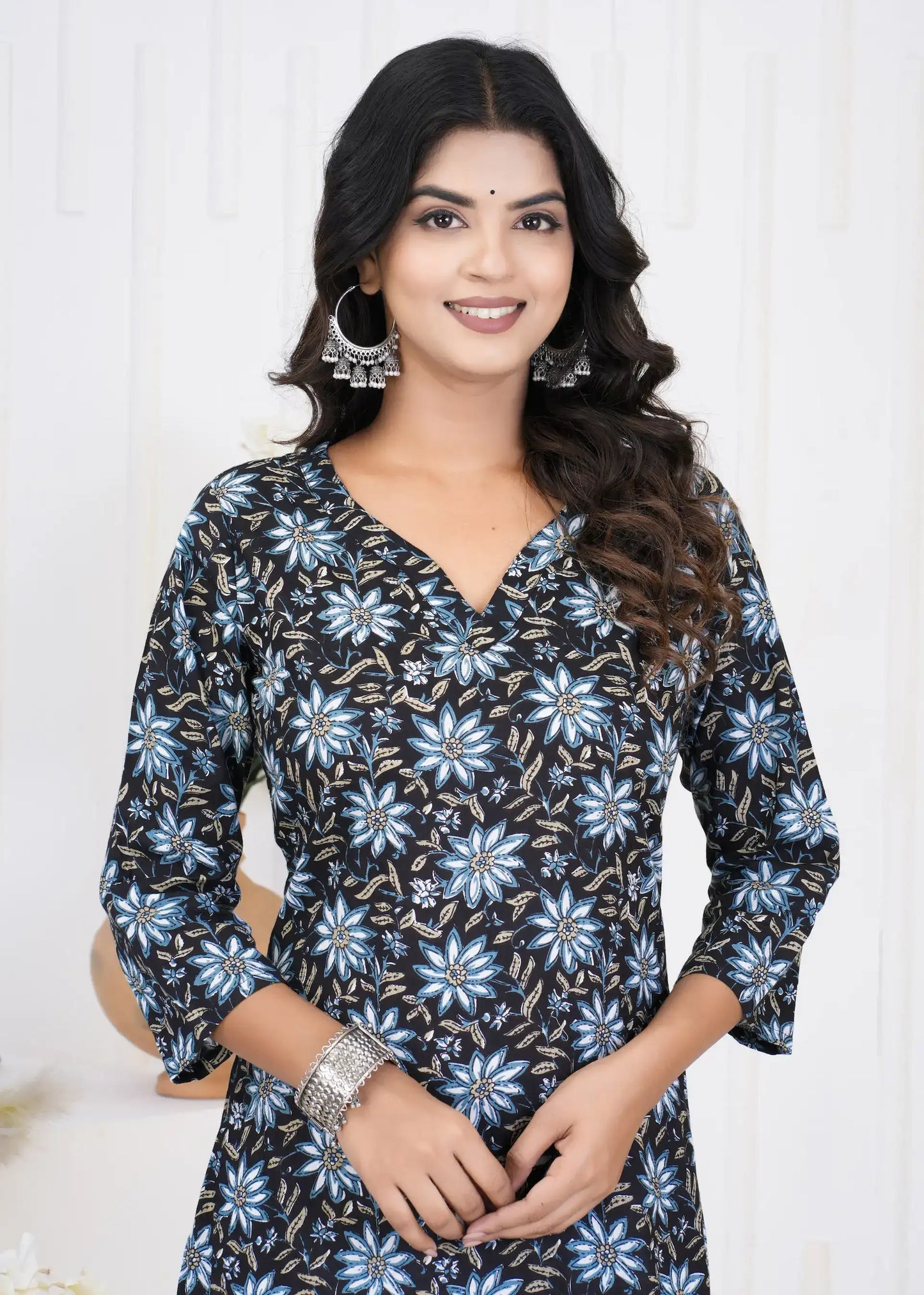 Black Floral V-Neck Straight Kurta with 3/4th Sleeves | Soft Cotton Casual Wear – Lamenda