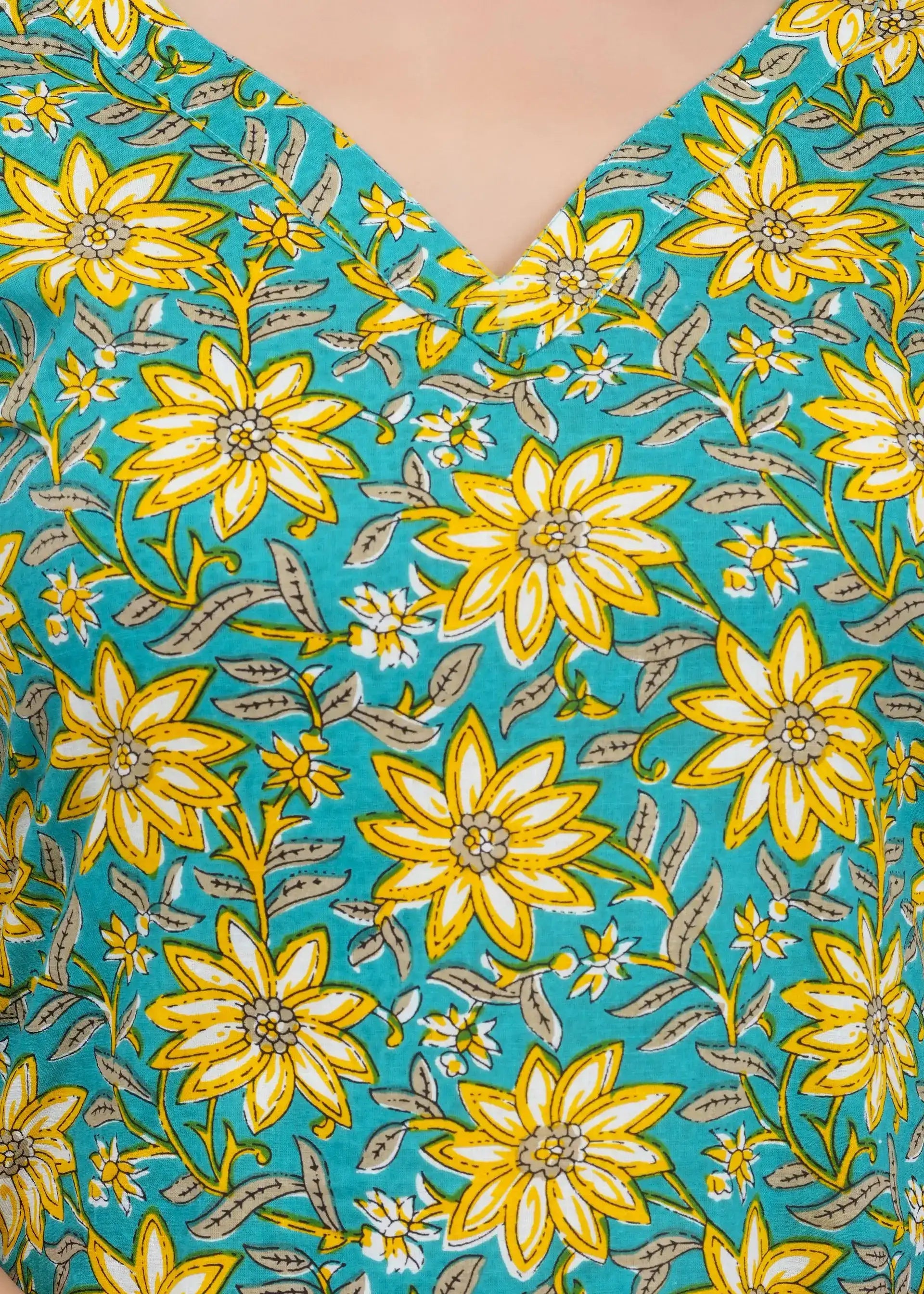 Green Floral Print V-Neck Straight Kurti with 3/4th Sleeves | Soft Cotton Casual Wear – Lamenda