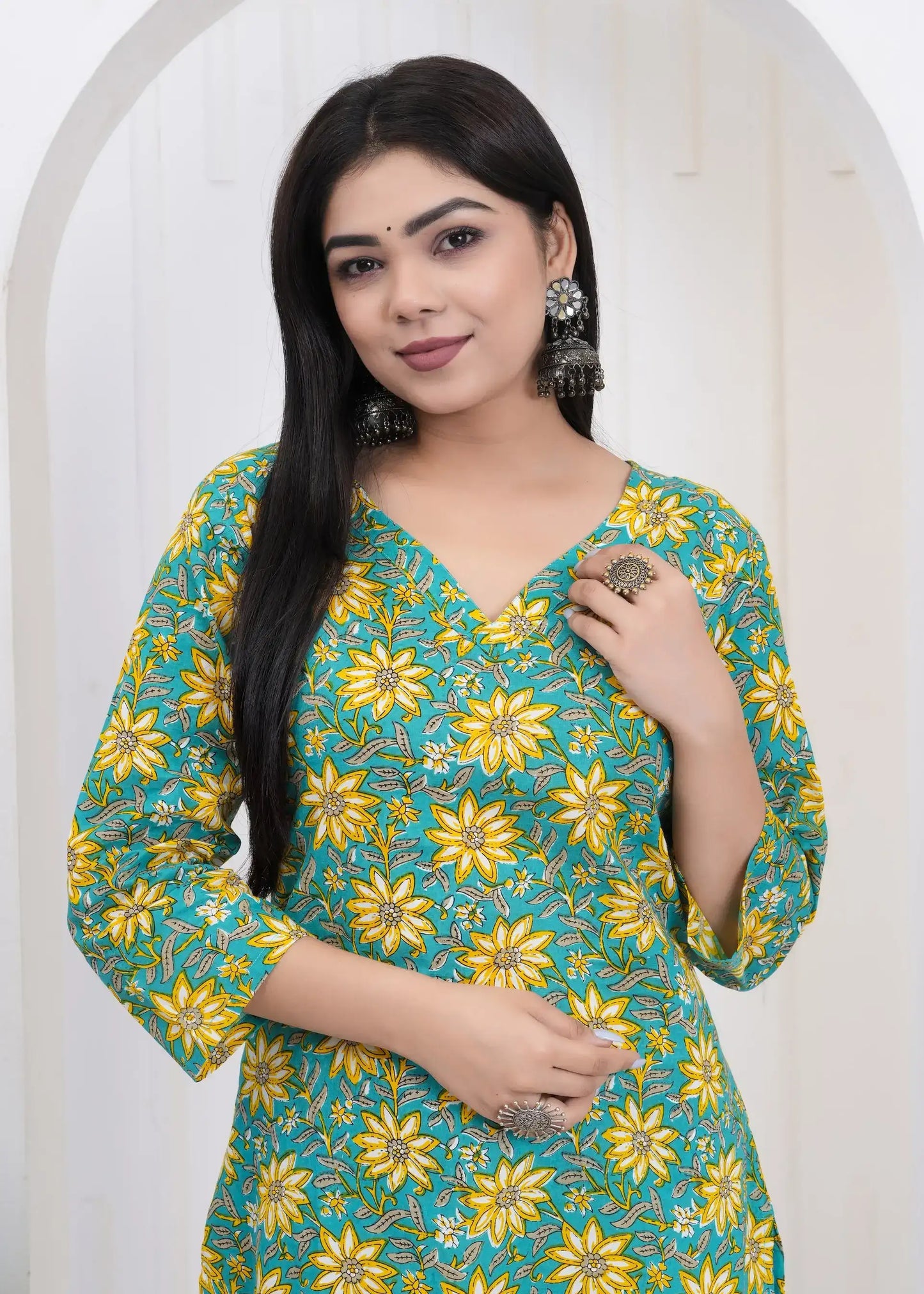 Green Floral Print V-Neck Straight Kurti with 3/4th Sleeves | Soft Cotton Casual Wear – Lamenda
