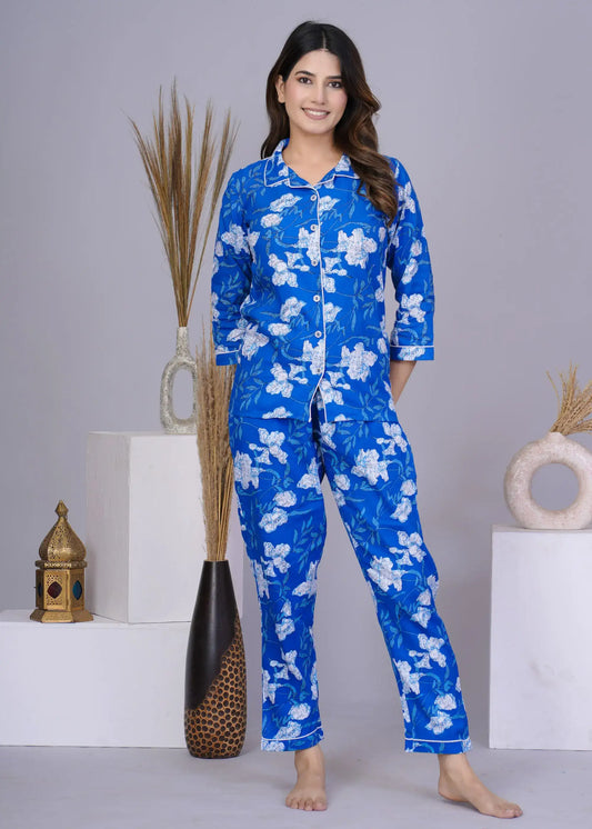Blue Floral Print Cotton Nightsuit with 3/4 Sleeves & Notched Collar | Soft & Stylish Sleepwear Set – Lamenda