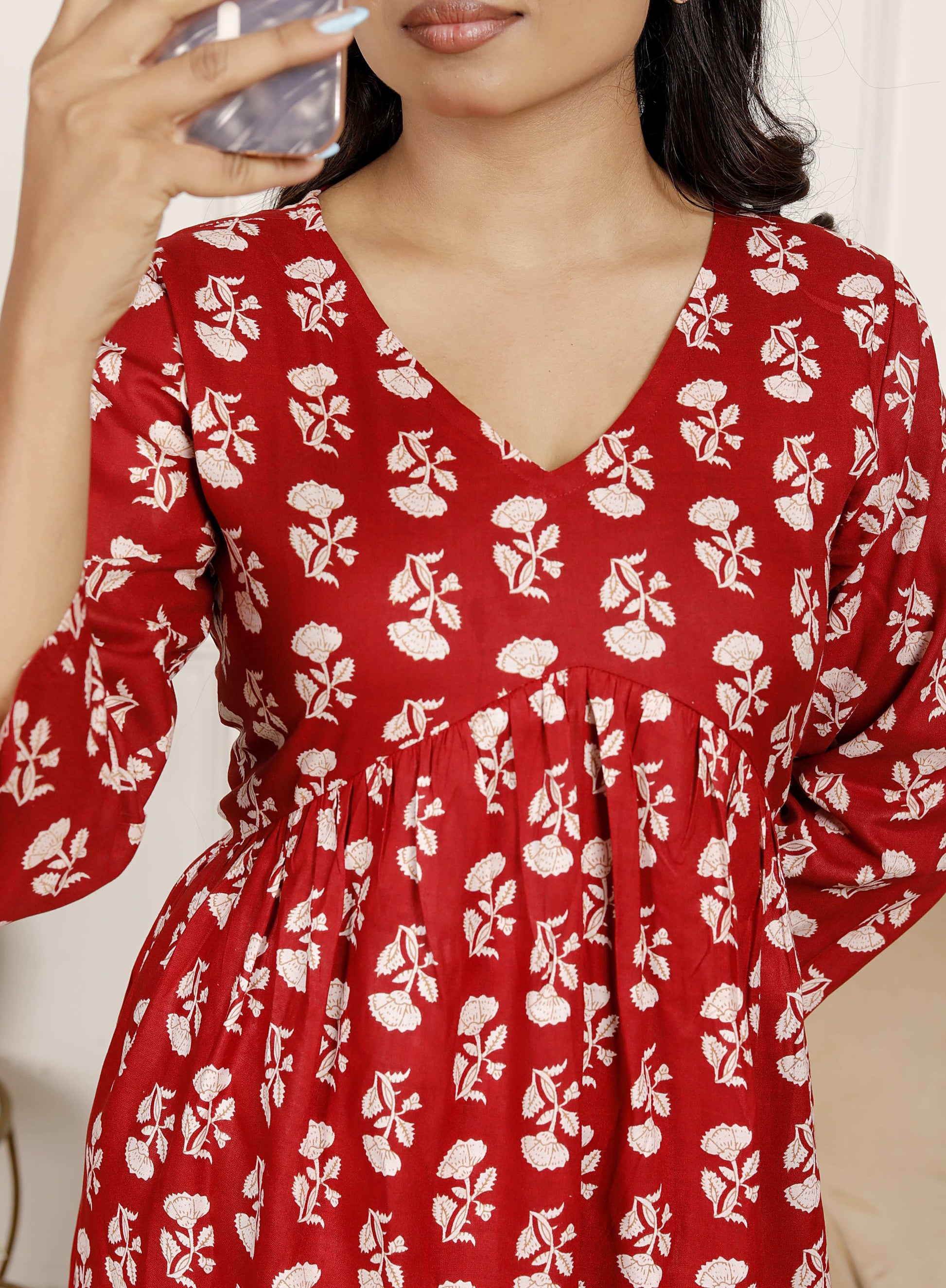 Maroon Red Floral Midi Dress with V-Neck & 3/4 Sleeves | Casual Elegance for Everyday – Lamenda